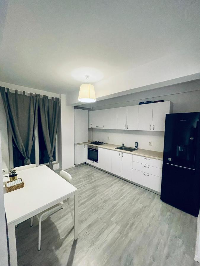 Santorini Residence Apartment Otopeni Exterior foto